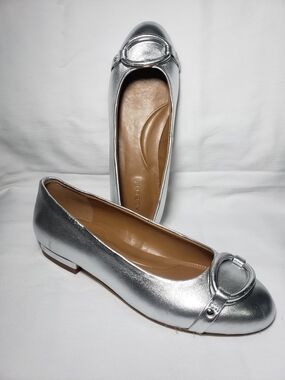 TALBOTS Sutton Buckle Metallic Silver Leather Ballet Flats Shoes Women's 5.5 M